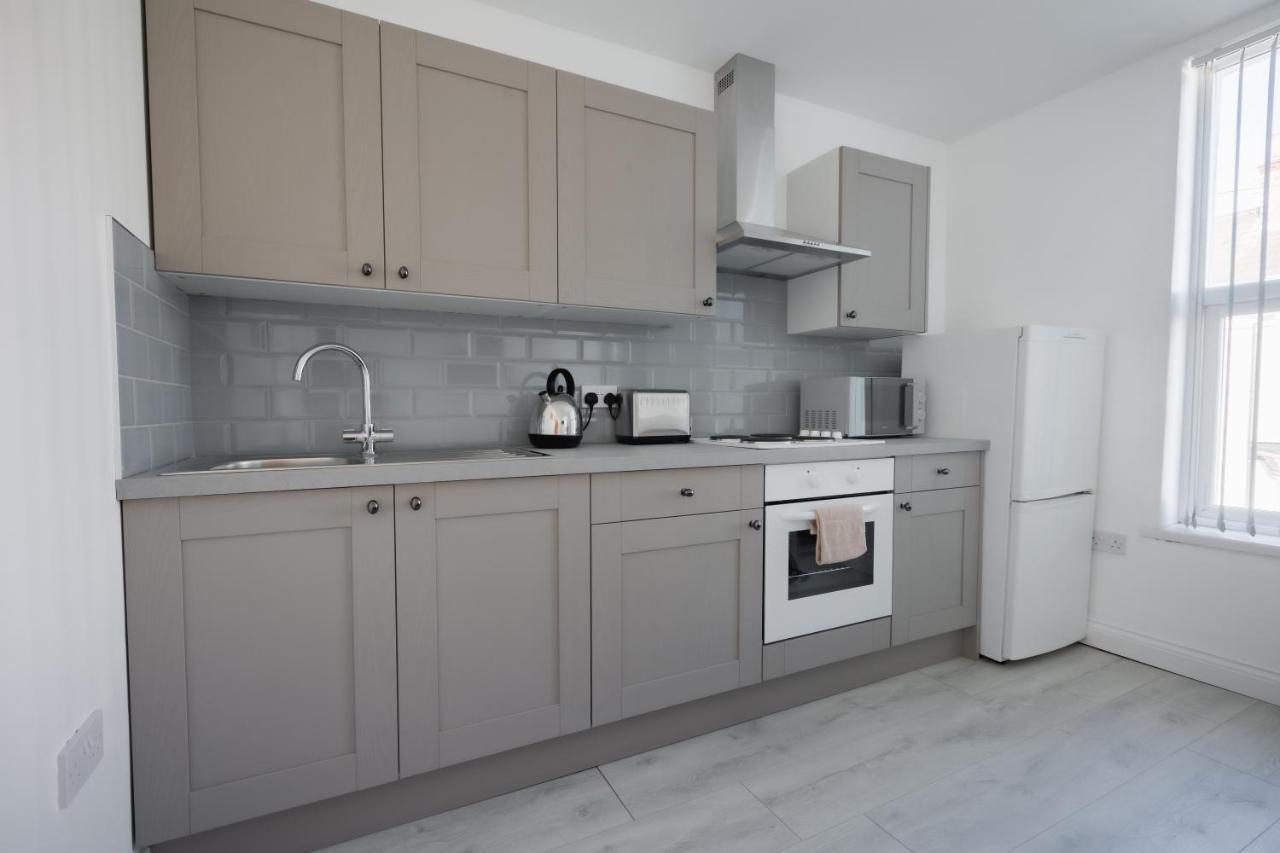Platform Stadium Apartment With Parking Kingston upon Hull Exterior photo
